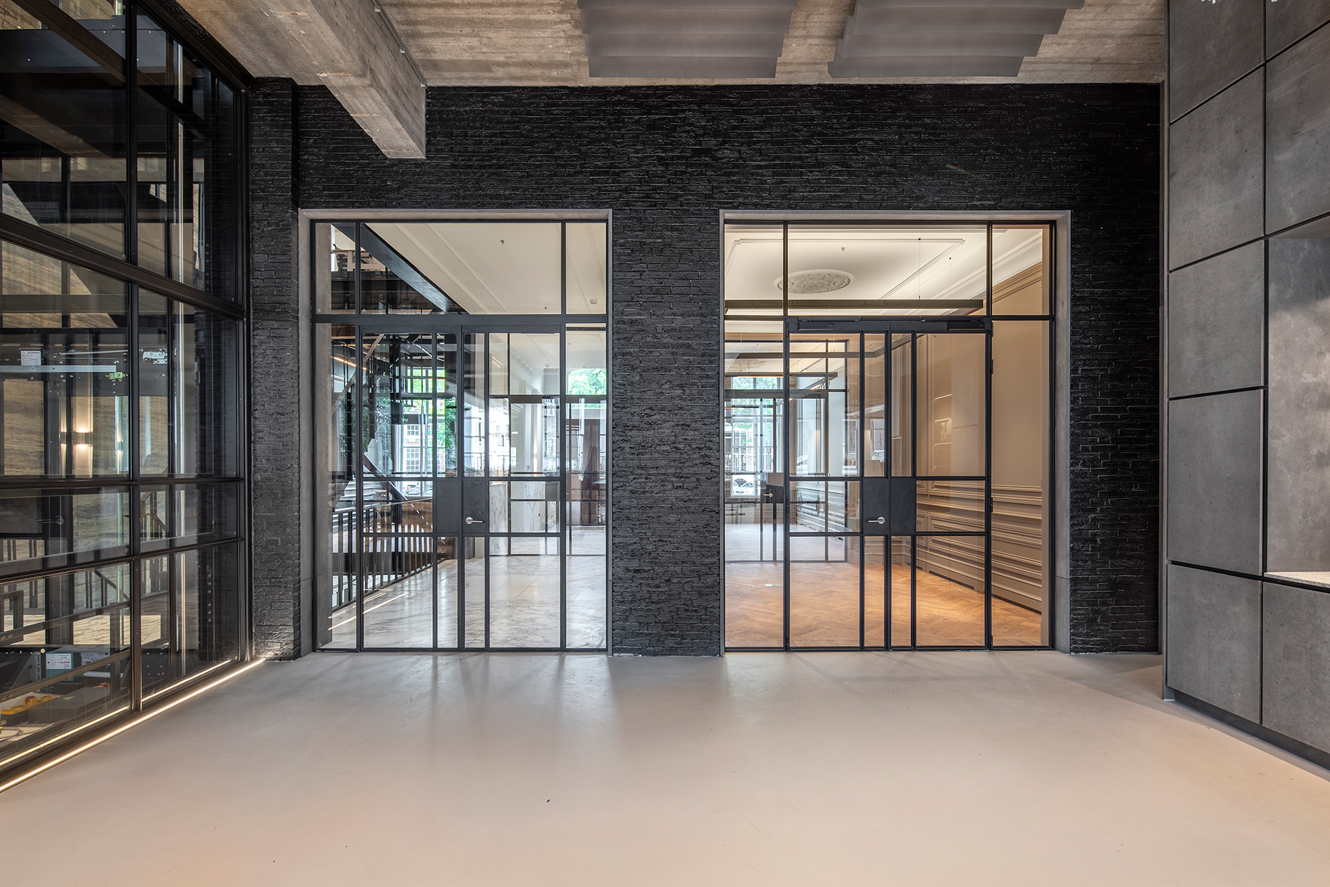 Keizersgracht super-slim steel facades, SL30 profile system